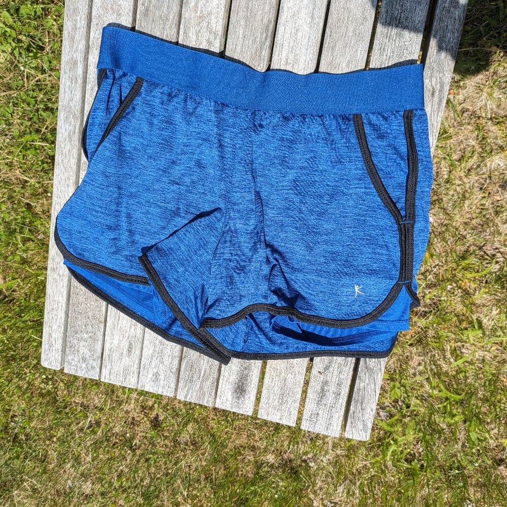 Danskin Now gym shorts 8-10